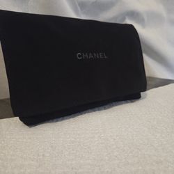 Chanel Black Quilted Caviar Wallet on Chain Pale Gold Hardware