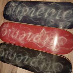 Supreme Skateboard 