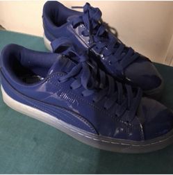 Size 4.5 brand new ombré pumas