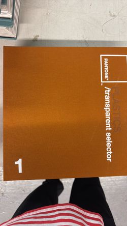 Pantone transparent selector book1