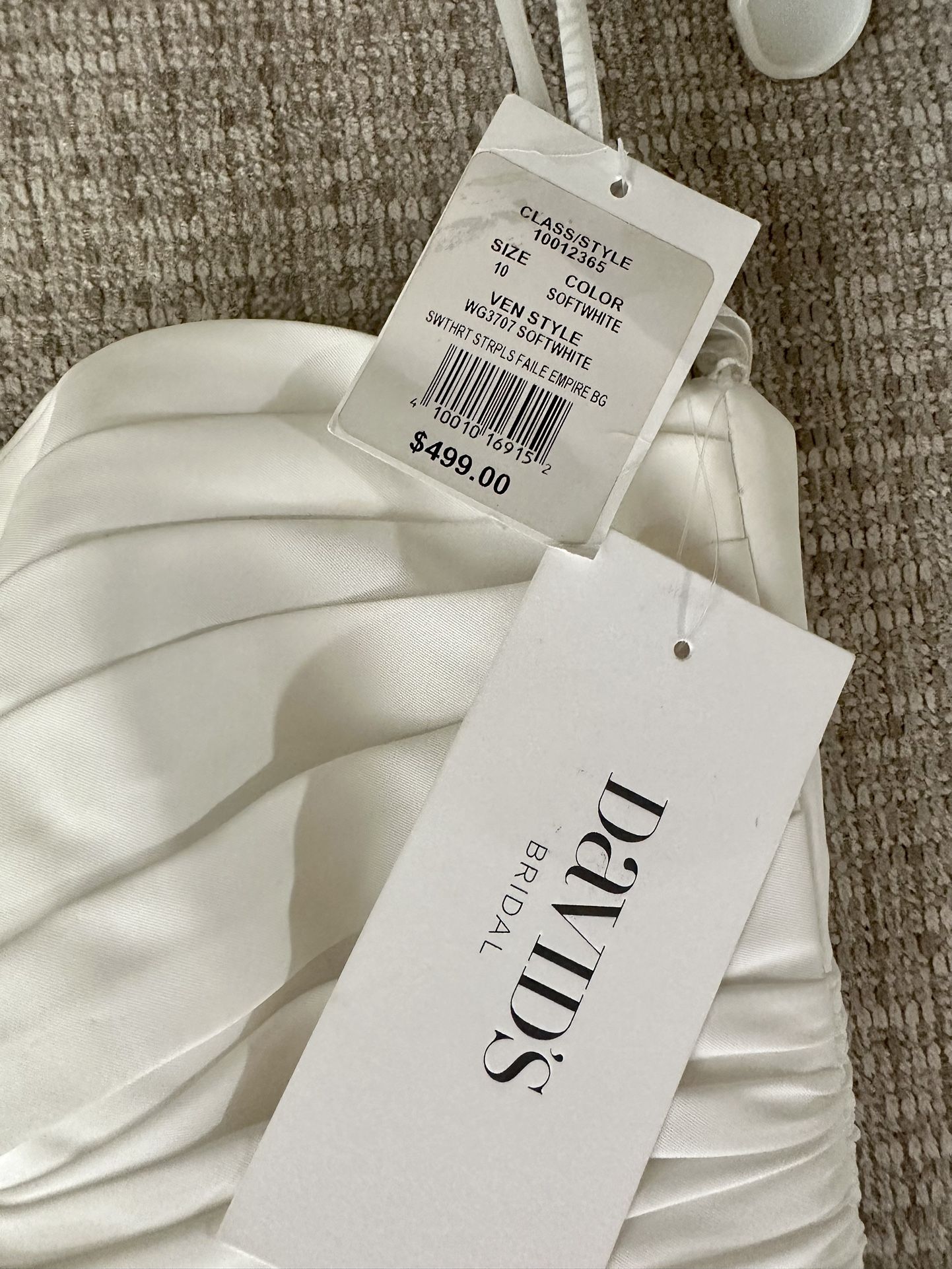 Dave's bridal Wedding Dress