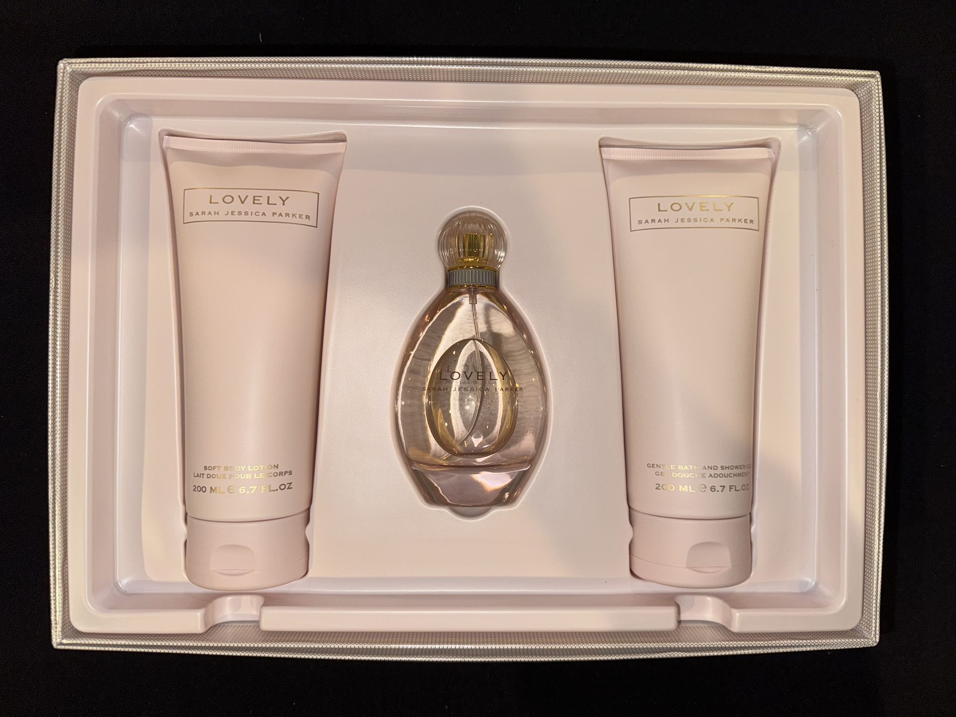 Lovely Sarah Jessica Parker Perfume