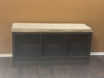 Entry way bench with storage