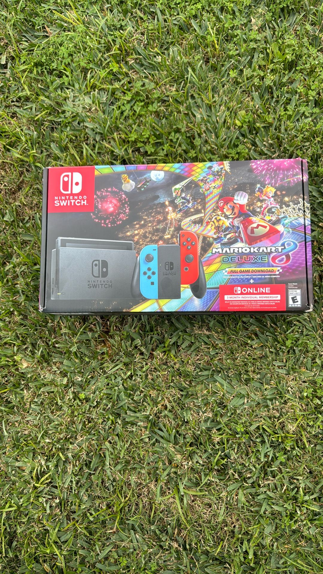 NINTENDO SWITCH. W/MARIO KART 8.DELUXE BUNDLE BRAND ..NEW .. $260