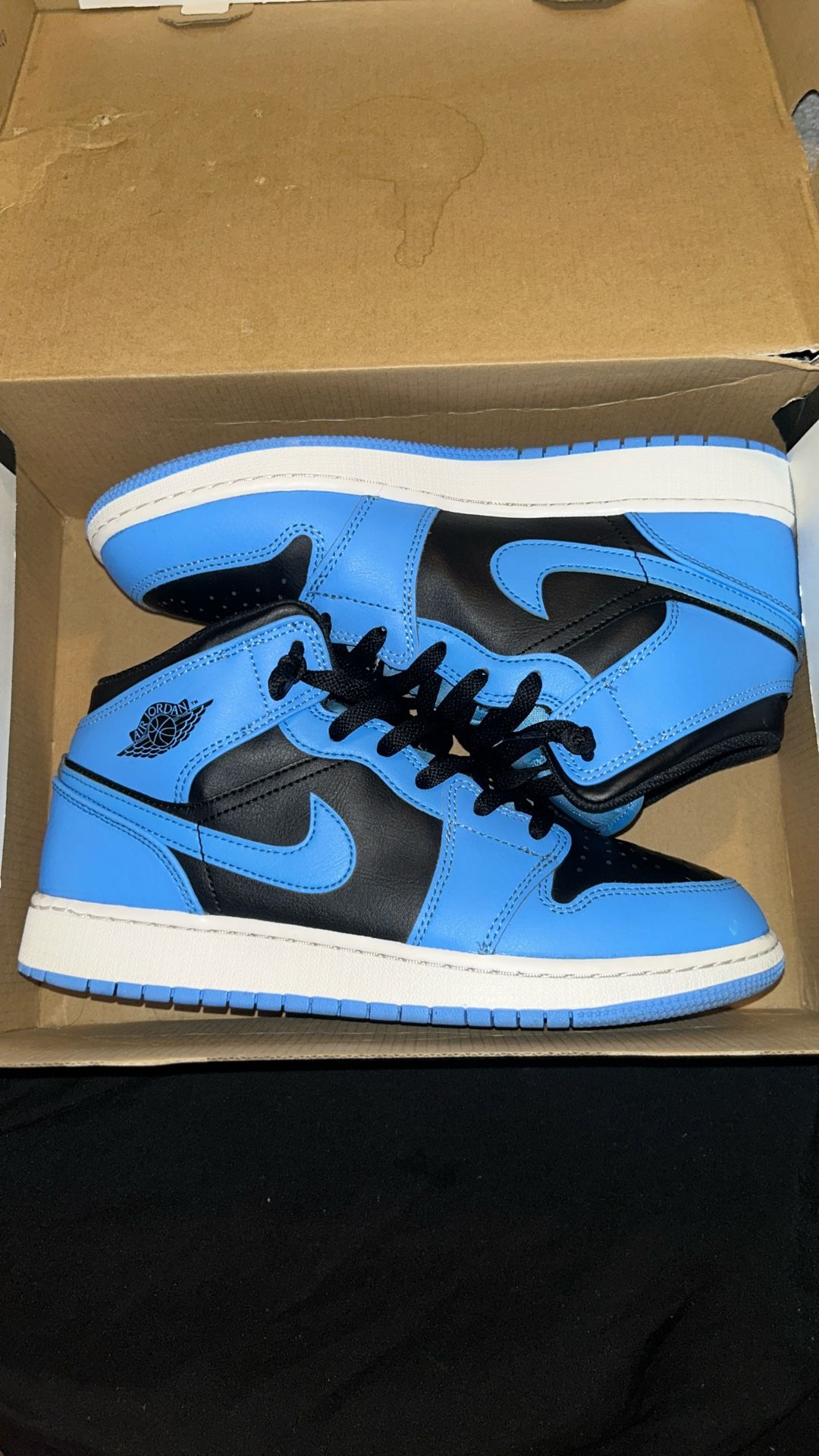 Air Jordan 1 Mid (GS) 7y University Blue & Black