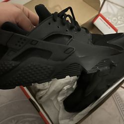 Women’s Huarache Nikes 