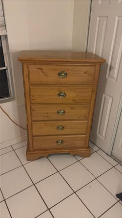 Solid Pine Wooden 5 Drawer Dresser w/ Brass Handles