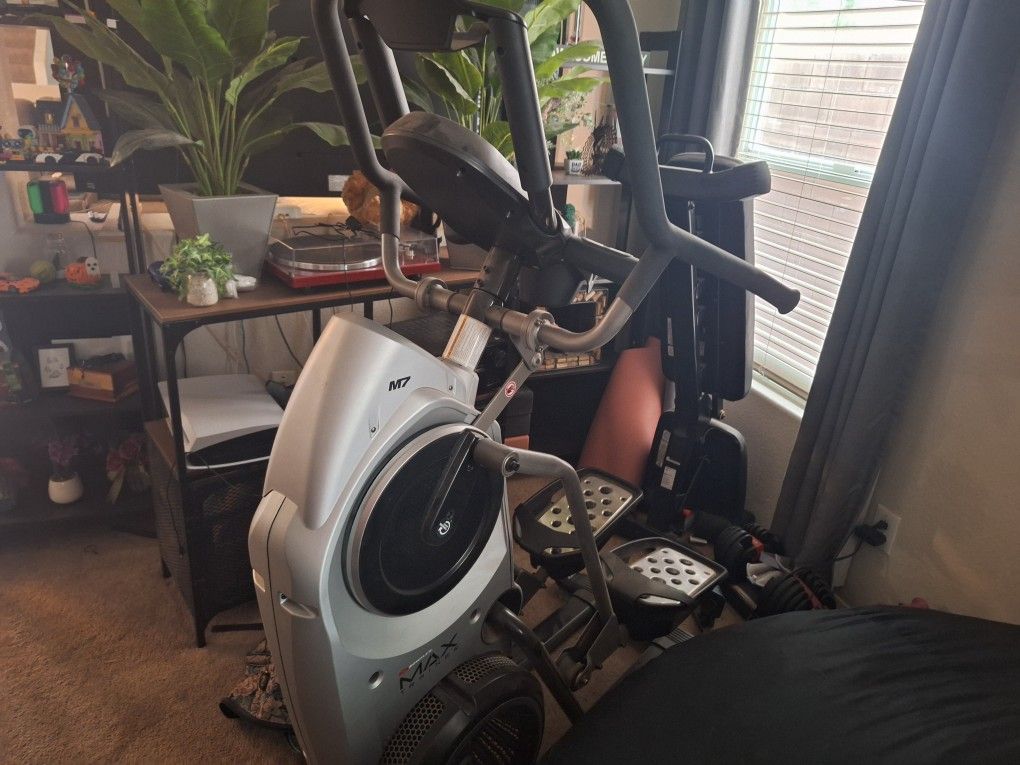 Used Max M7