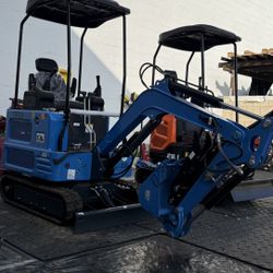 New 2 Ton Diesel Mini Excavator For Sale! Kubota Diesel Excavator! Located In Baldwin Park! Hablamos Español! $8,250! Cheapest New Diesel! Kubota!New!