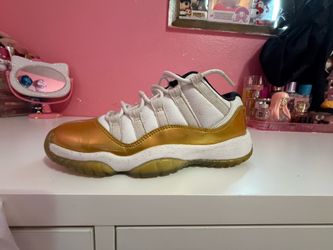 Jordn 11s  5 youth women’s