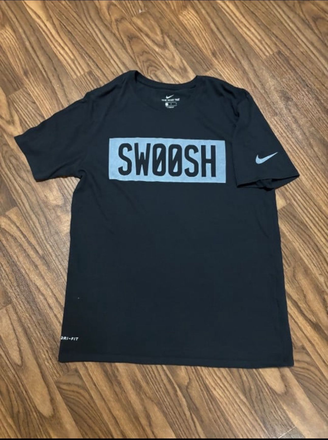 Nike Dri Fit * Men’s SWOOSH Tee Short Sleeve * Like NEW Large