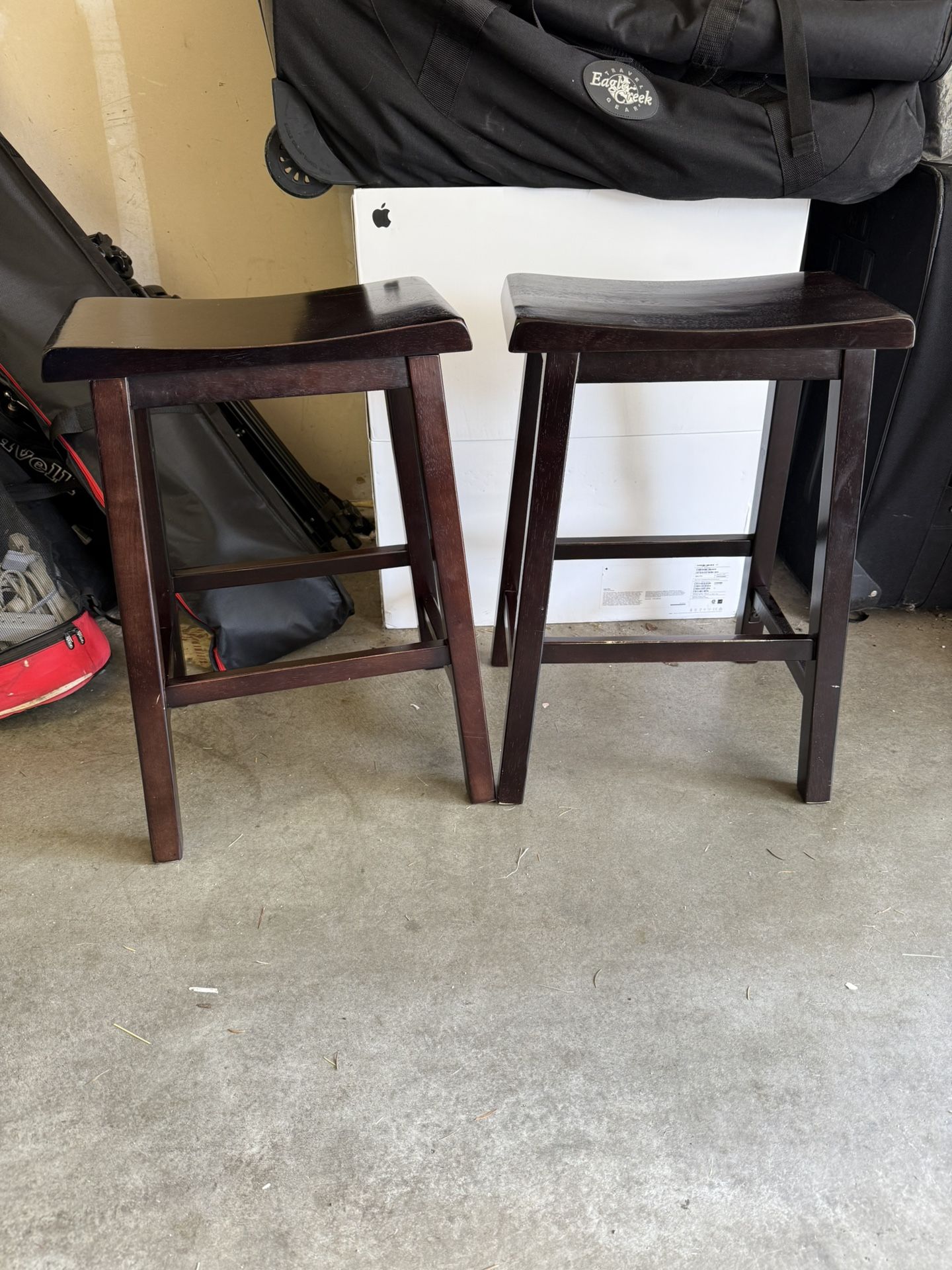 2 Bar Stools