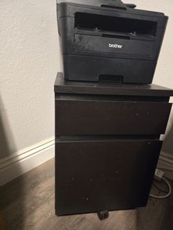 Filing Cabinet on wheels