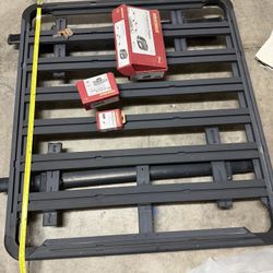 Thule snow pack snowboard carrier and yakima rack