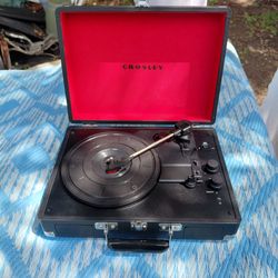 Crosley Cruiser Plus Portable Turntable/ with power cables