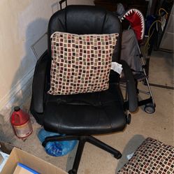 Black Leather Office Chair With Pillows