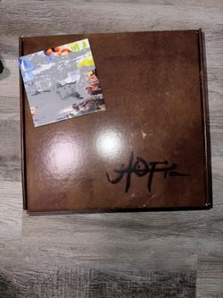 Travis Scott Box