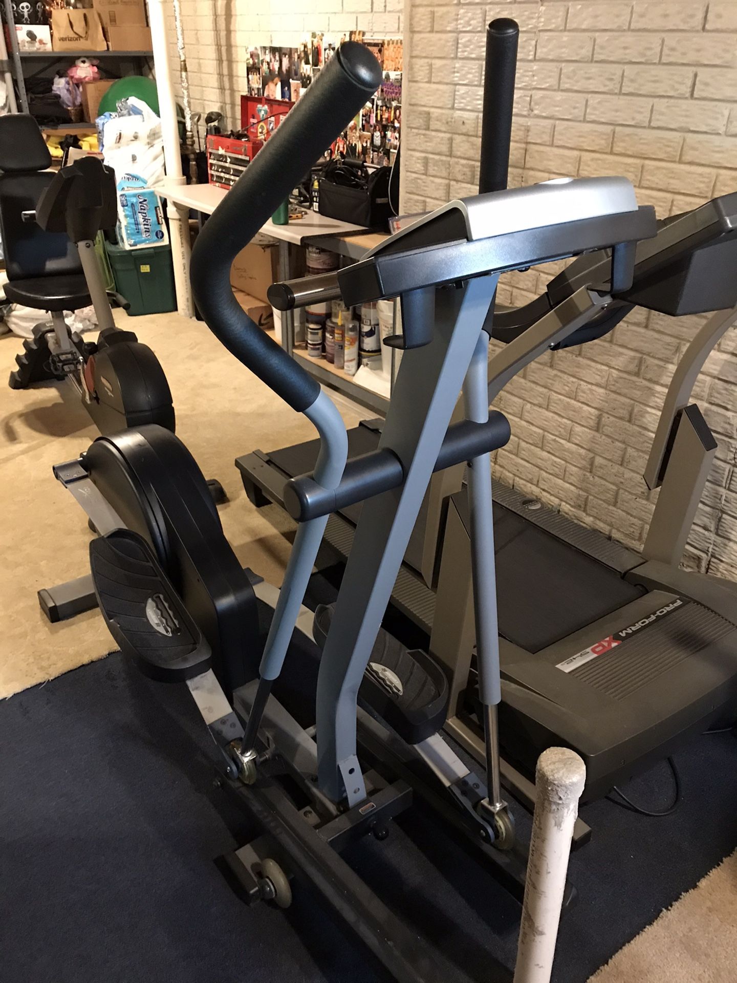 NordicTrack CX 920 Elliptical for Sale in Sussex WI OfferUp