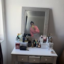 Make Up Table 