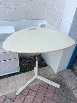 Adjustable table