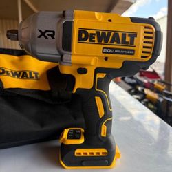 DEWALT 20V 1/2 in. Impact Wrench (Tool Only)