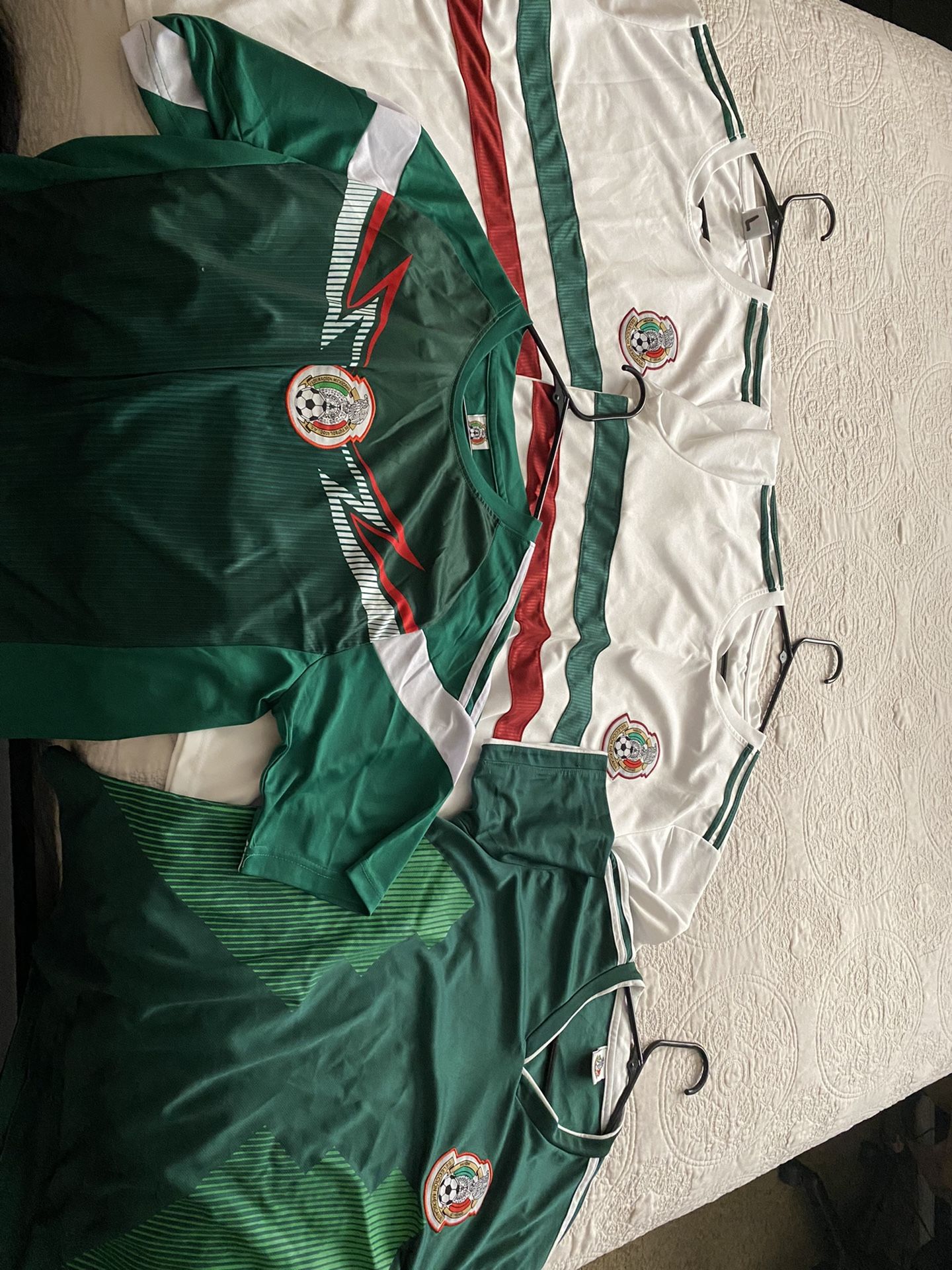 4 Mexico Jersey Size large 