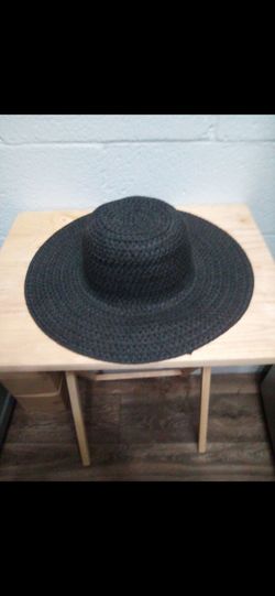 Ladies hat Pickup 3-8:30 pm rainbow/charleston cash only moving sale