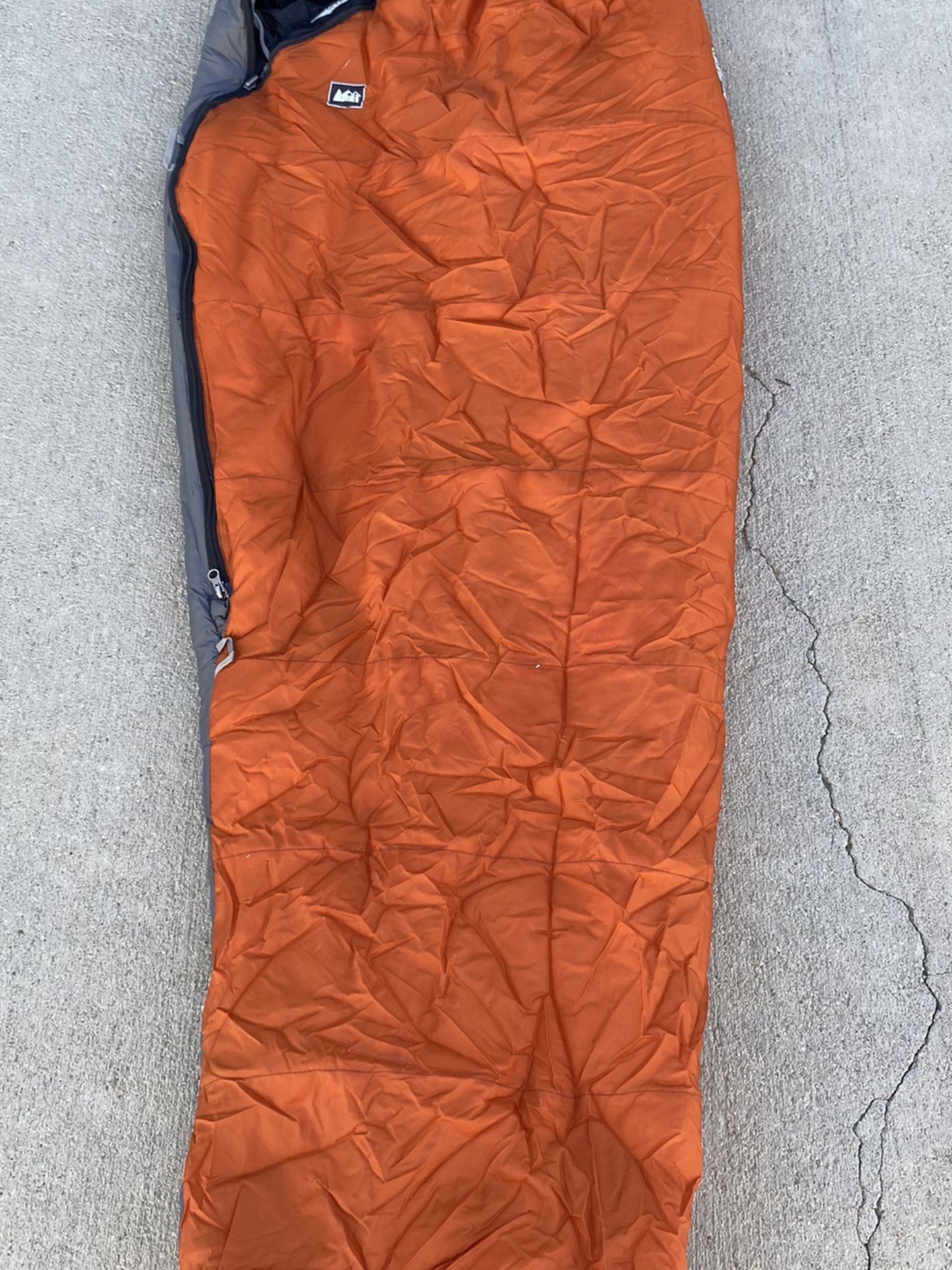 Sleeping Bag/ Camping