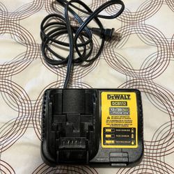 Dewalt 12v/20v battery charger DCB112
