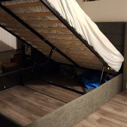 Queen Mattress And Hydraulic Bed Frame