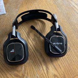 ASTRO Gaming A40 TR Wired Headset + MixAmp Pro TR with Dolby Audio for Xbox Series X | S, Xbox One, PC & Mac