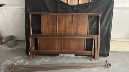 Full size bed frame antique real wood FREE!!!!