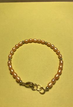 Freshwater pearl bracelet