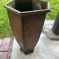 Metal Floor Vase for outdoor/indoor use