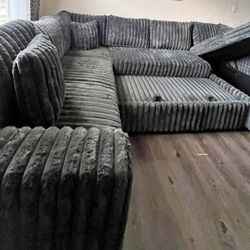 💥NEW OVERSIZED SECTIONAL💥