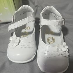 White Shoes For Little Girl
