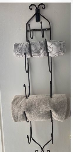 Towel holder