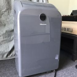 Portable Air Conditioner Hisense 300-sq ft 115-Volt 10000 BTU with Wi-Fi Compatibility 