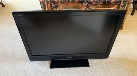 Sony KDL-40S3000 40" BRAVIA® LCD HDTV
