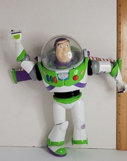 TOY STORY: Original 12" Buzz Lightyear / ANDY on his foot (missing the other foot) / (No Interactive Activity)  Karate chop works