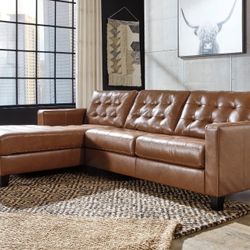 Baskove Auburn Leather LAF Sectional

