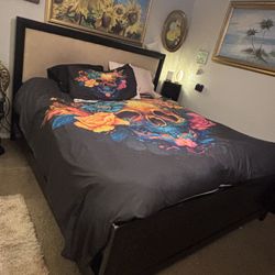 King Size Bed Set With Mattress 