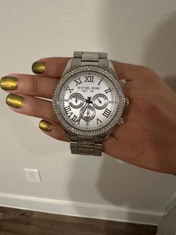 Women’s watch needs battery