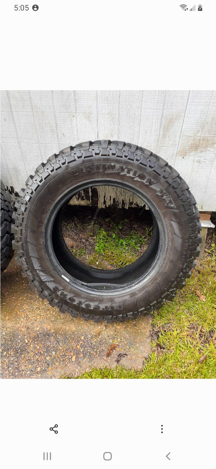 Tires 35x12.5x20 Pair of Firestone, 35x12.50r20LT destination M/T low miles
If interested message me or call 3374536504