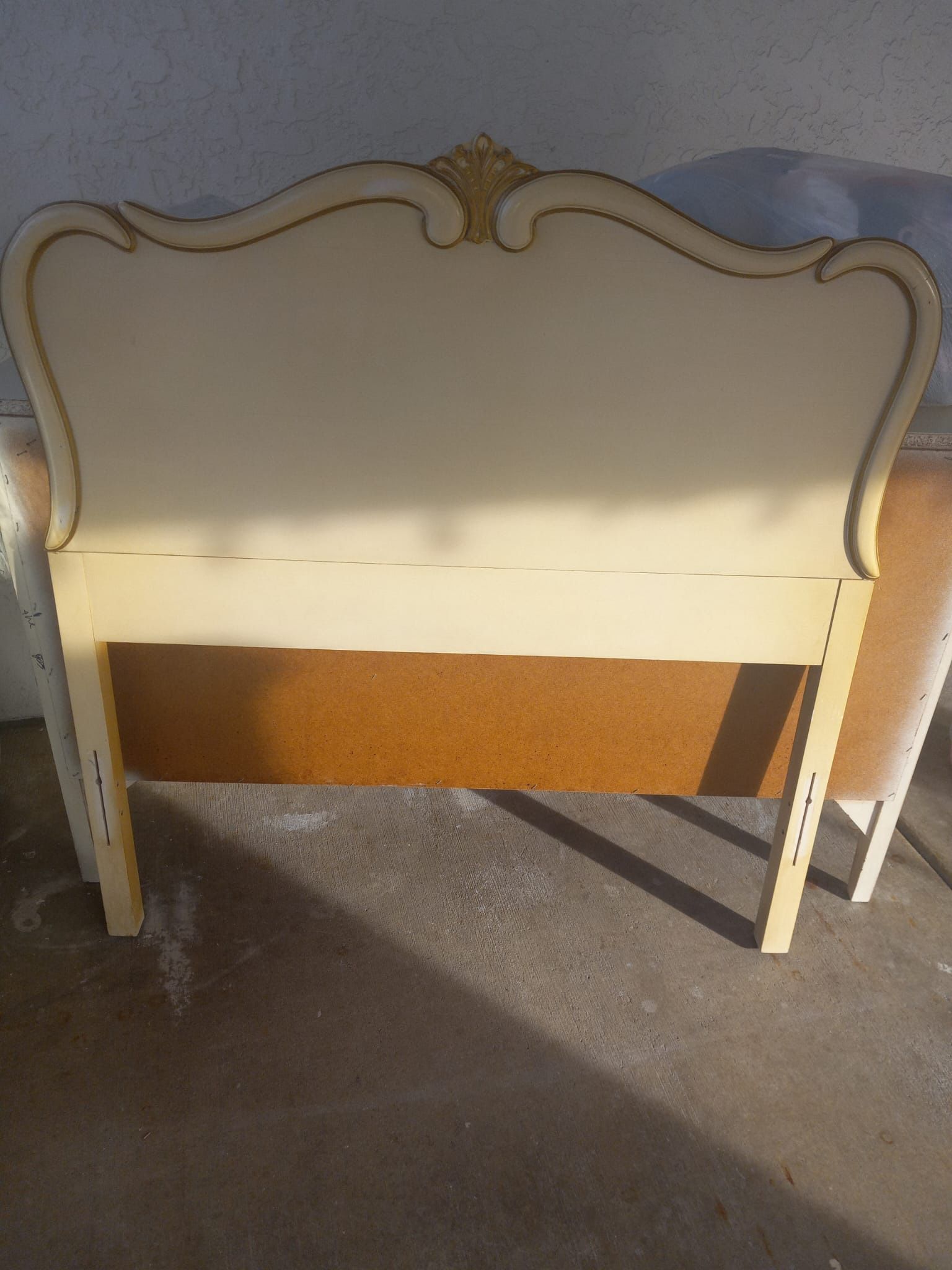 Antique Twin Bed Set