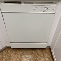 Home Item Dishwasher From Whirlpool ( Ask For Price)