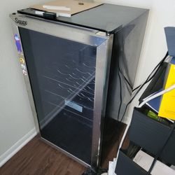 Mini Wine Fridge