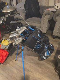 MEN'S COMPLETE GOLF SET WITH GOLF STANDBAG (GREAT SET FOR STARTERS)RIGHT HANDED