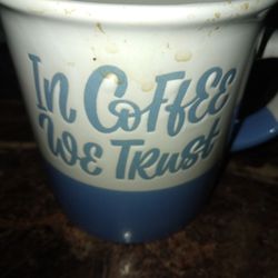 5.5 Hp Craftsman Snowblower With Plastic Cage Around It