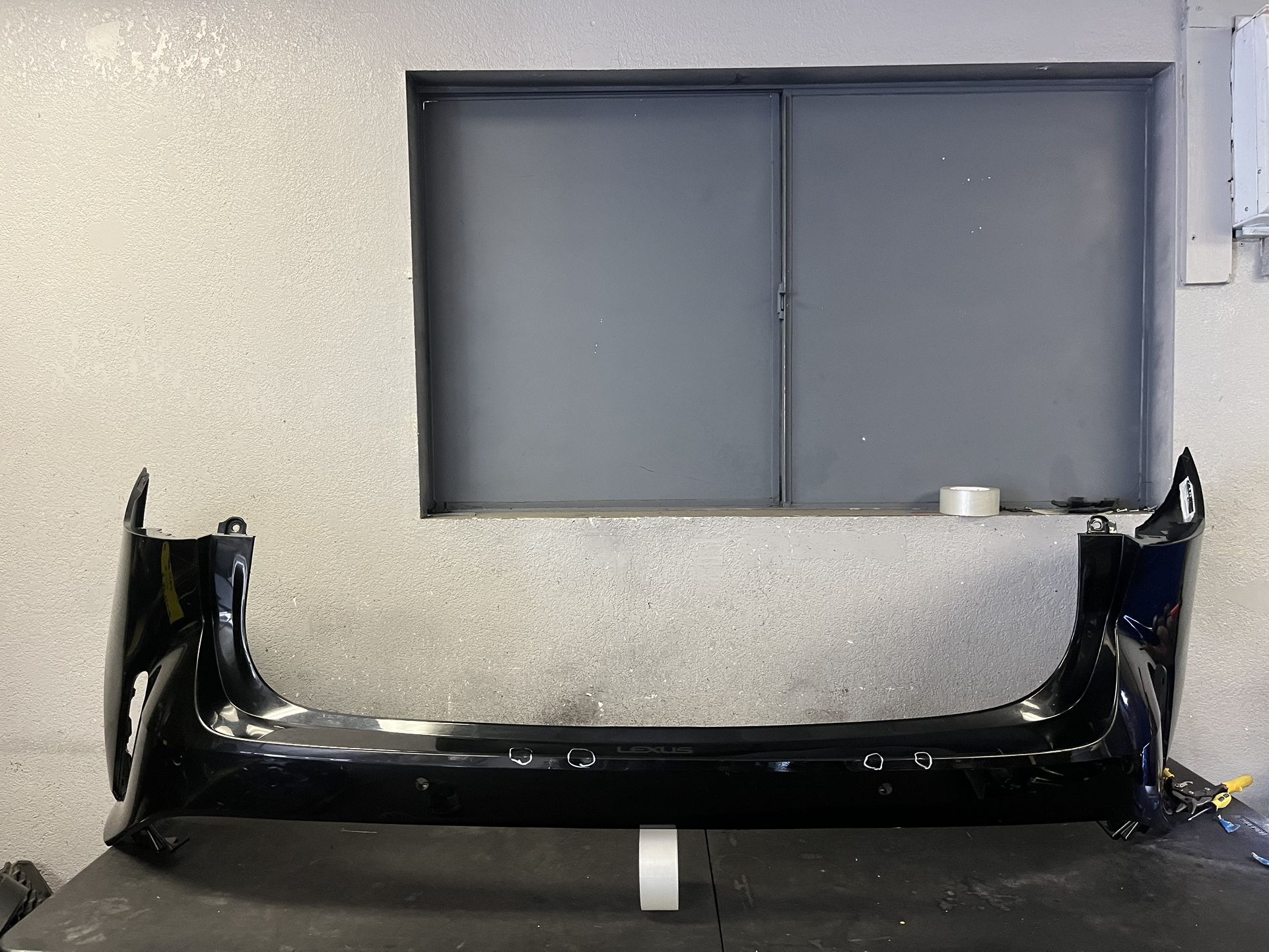 2023-2024 LEXUS RX REAR BUMPER OEM USED